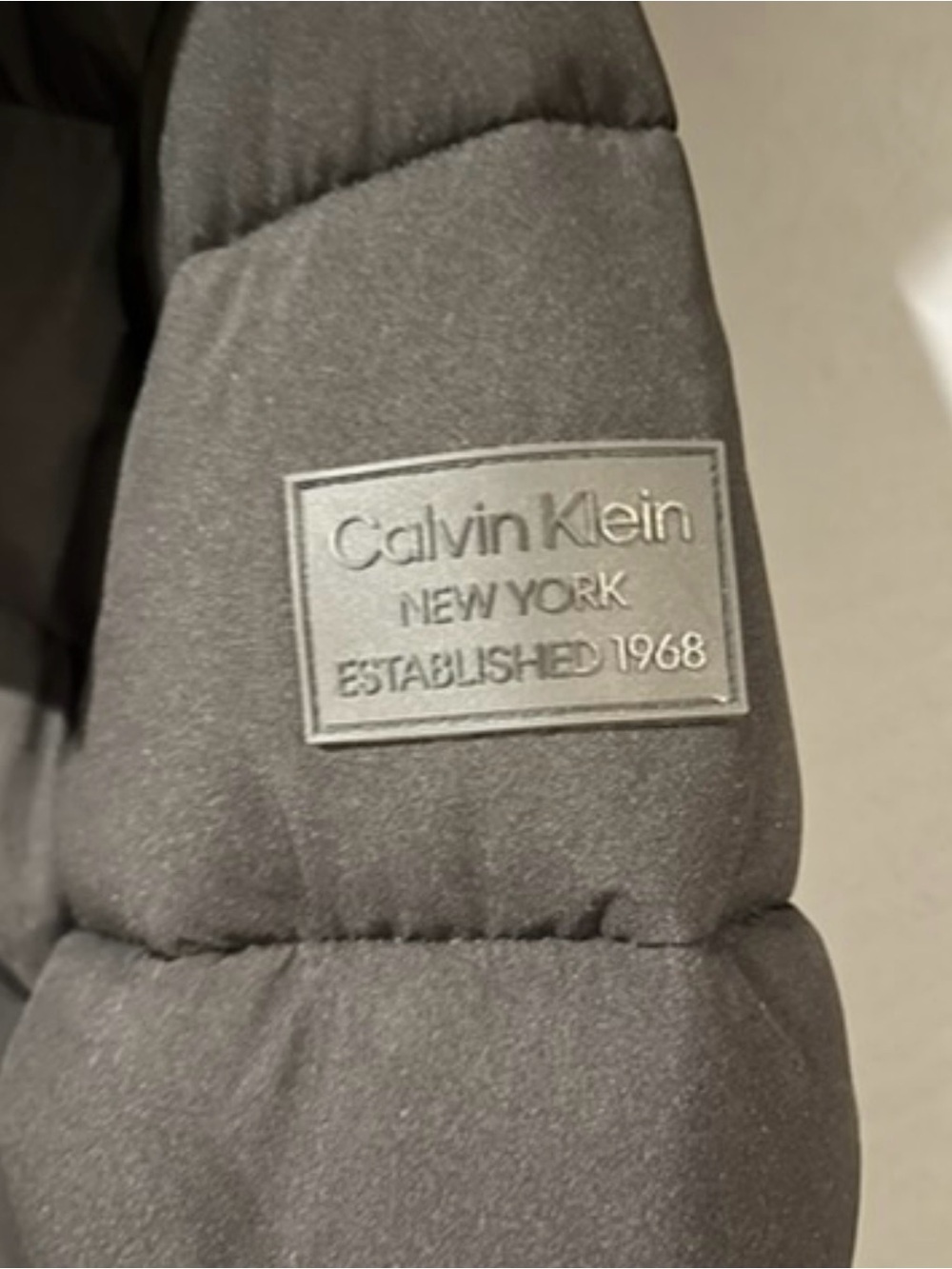 Calvin Klein Black Jacket with Hood - 7 degree warmth factor - new with tags - Picture 2 of 6